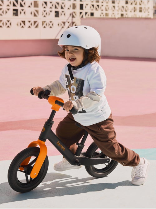 LIONELO Toni Loopfiets - Lichtgewicht - Vanaf 18 Maanden - Verstelbaar Stuur - Kiabi LIONELO Toni Loopfiets - Lichtgewicht - Vanaf 18 Maanden - Verstelbaar Stuur - Kiabi