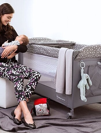 Lit parapluie bébé 2 niveaux de matelas (haut 0-6 mois, bas 6-36 mois), pliable