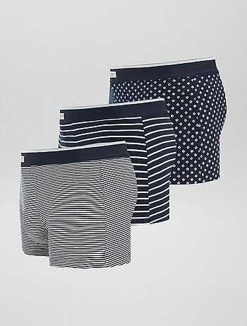 Lot 3 boxers stretch