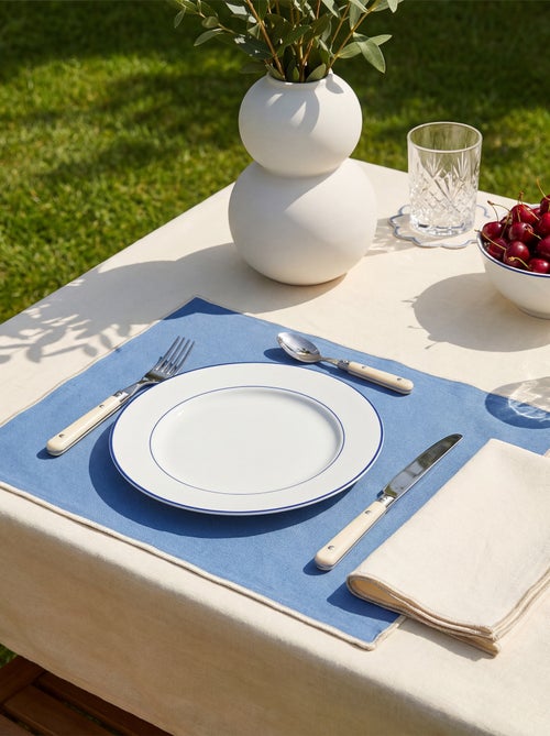 Lot de 2 sets de table/serviettes unis 2 en 1 32 x 40 cm - Kiabi Home - Kiabi Lot de 2 sets de table/serviettes unis 2 en 1 32 x 40 cm - Kiabi Home - Kiabi