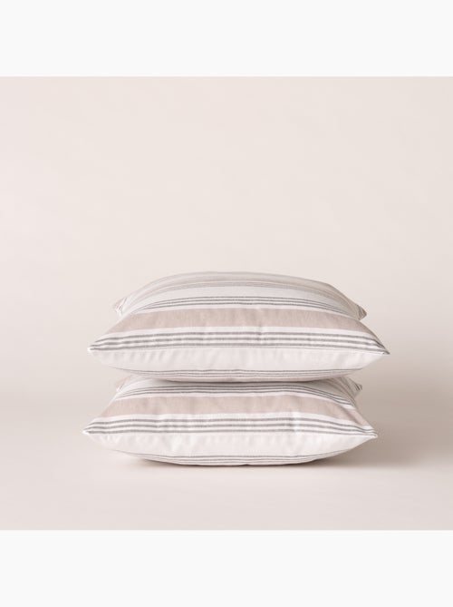 Lot de deux housses de coussin à rayures multiples, avec fermeture zippée - Gamusi. - Kiabi Lot de deux housses de coussin à rayures multiples, avec fermeture zippée - Gamusi. - Kiabi