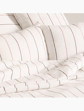 Lot de deux housses de coussin en coton à fils en relief, tissu texturé.