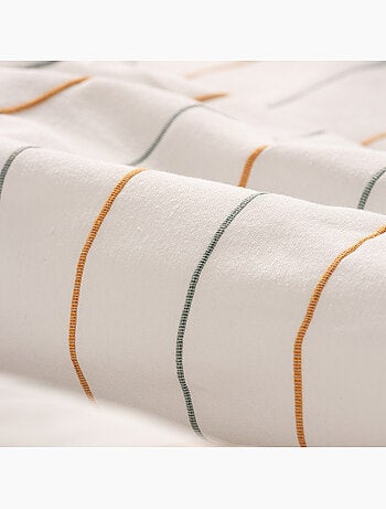 Lot de deux housses de coussin en coton à fils en relief, tissu texturé.