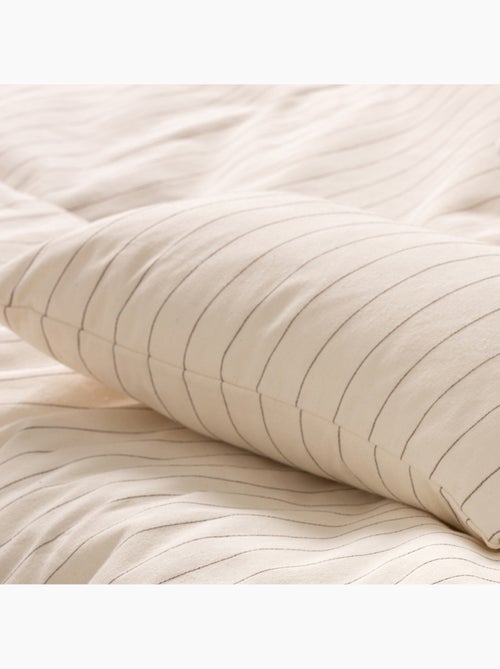 Lot de deux housses de coussin en coton à fils en relief, tissu texturé. - Kiabi