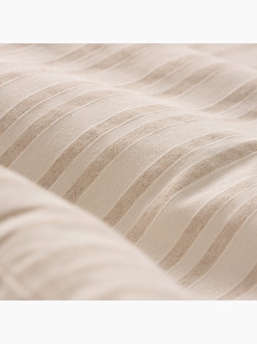 Lot de deux housses de coussin en coton à fils en relief, tissu texturé. - Kiabi