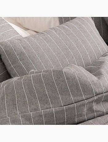 Lot de deux housses de coussin en coton à fils en relief, tissu texturé.
