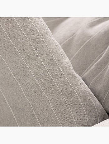 Lot de deux housses de coussin en coton à fils en relief, tissu texturé.