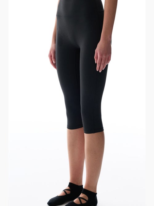 Lycra capri legging met lichte ondersteuning en hoge taille, light soft penti - Kiabi Lycra capri legging met lichte ondersteuning en hoge taille, light soft penti - Kiabi