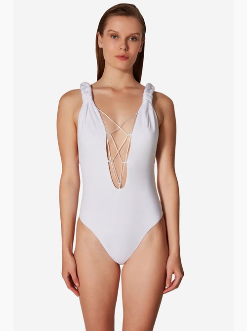 Maillot de bain rita avec détail tressé aux épaules collection masur penti - Kiabi Maillot de bain rita avec détail tressé aux épaules collection masur penti - Kiabi
