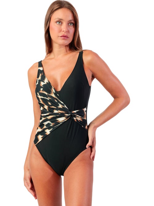 Maillot de bain une pièce drapé préformé luxe skin - Kiabi Maillot de bain une pièce drapé préformé luxe skin - Kiabi