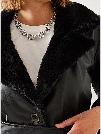 Manteau court en cuir doublé de fourrure lucci