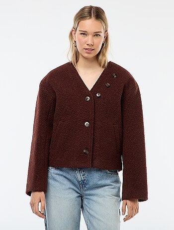 Manteau court en laine avec une écharpe amovible