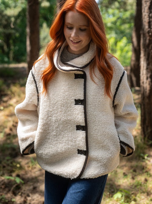 Manteau effet moutonné avec bords contrastés - Kiabi