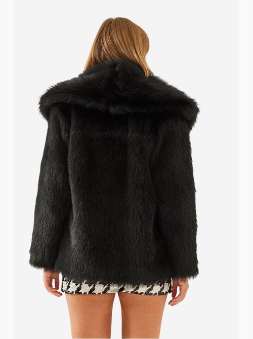 Manteau en fausse fourrure de qualité supérieure doublé avec col mbms lucci - Kiabi Manteau en fausse fourrure de qualité supérieure doublé avec col mbms lucci - Kiabi