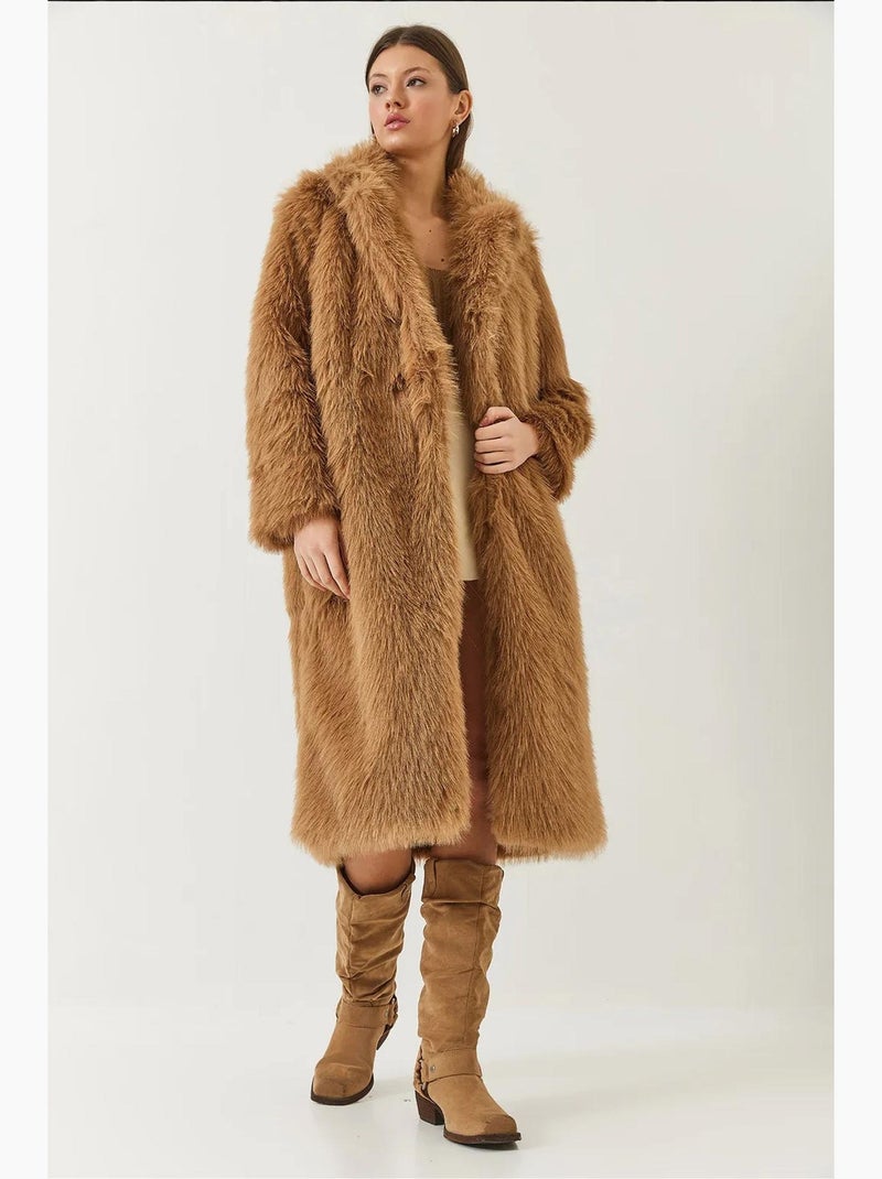 Manteau long en fausse fourrure à col châle lucci Camel - Kiabi