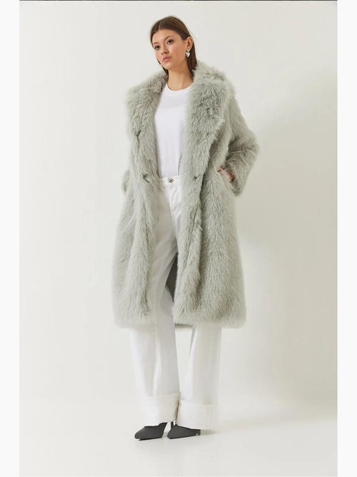 Manteau long en fausse fourrure à col châle lucci - Kiabi Manteau long en fausse fourrure à col châle lucci - Kiabi