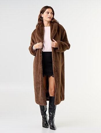 Manteau long en fausse fourrure