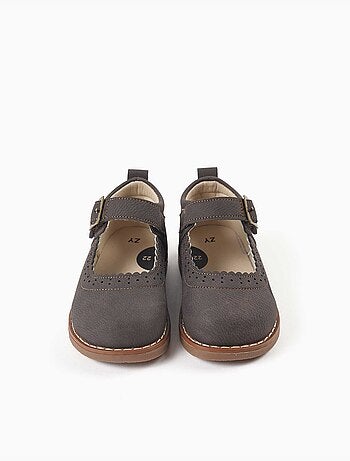 Mary jane schoenen met geperforeerde details