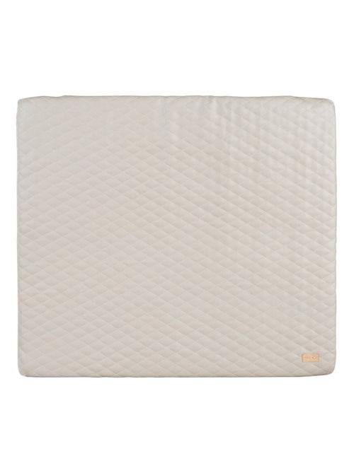 Matelas à langer matelassé déperlant en cuir PU 'Luxe' ROBA - Kiabi Matelas à langer matelassé déperlant en cuir PU 'Luxe' ROBA - Kiabi