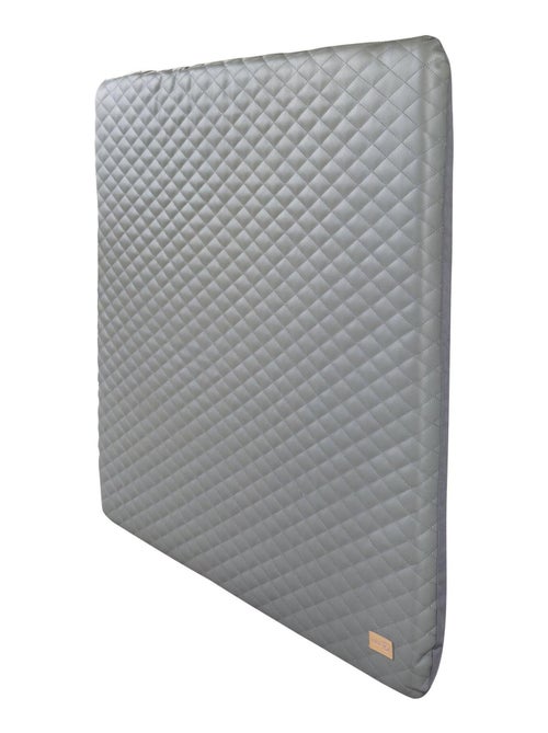 Matelas à langer matelassé déperlant en cuir PU 'Luxe' ROBA - Kiabi Matelas à langer matelassé déperlant en cuir PU 'Luxe' ROBA - Kiabi