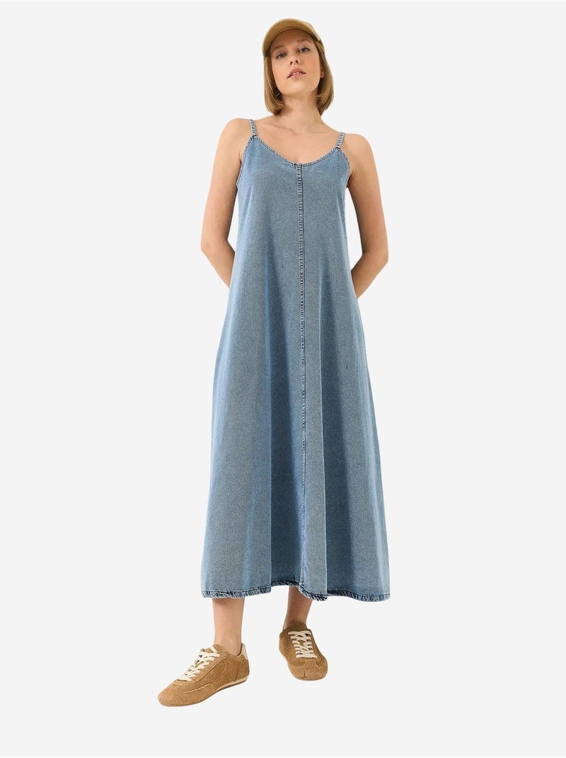 Maxi denimjurk met v-hals en knoopsluiting lucci Lichtblauw - Kiabi