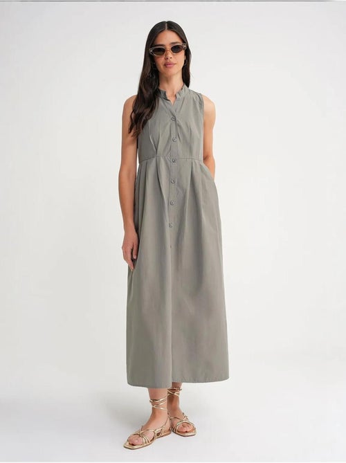 Maxi-jurk met knopen en tippetkraag mixray - Kiabi Maxi-jurk met knopen en tippetkraag mixray - Kiabi