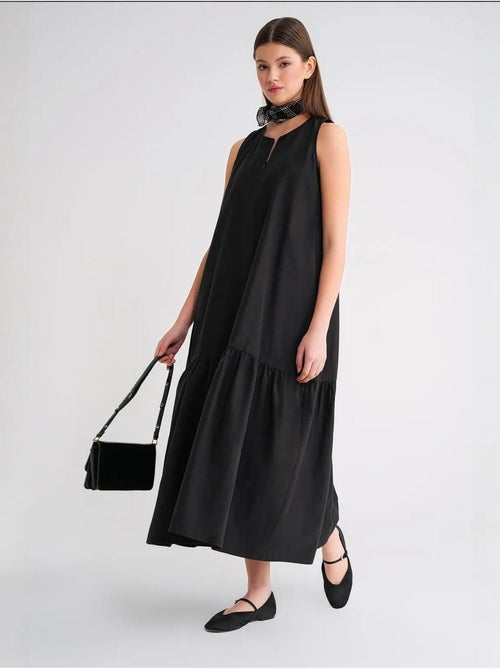 Maxi-jurk met kraag en ruchesdetails mixray - Kiabi Maxi-jurk met kraag en ruchesdetails mixray - Kiabi