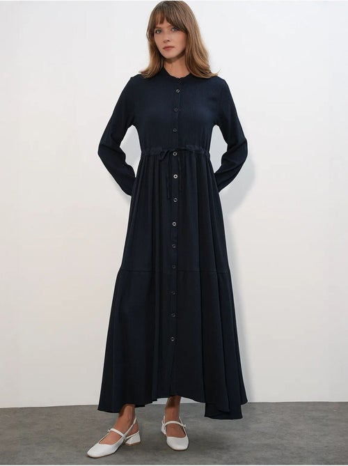 Maxi-jurk met patroon en knoopsluiting bdart - Kiabi Maxi-jurk met patroon en knoopsluiting bdart - Kiabi