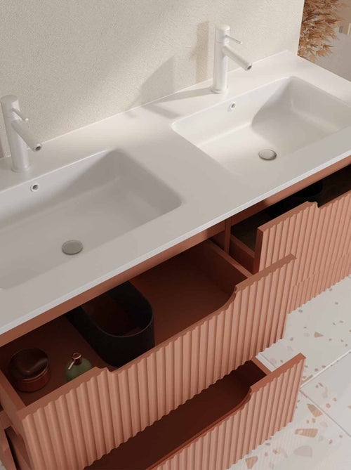 Meuble de salle de bain double vasque encastrée avec façade ondulée et rangements spacieux - Kiabi Meuble de salle de bain double vasque encastrée avec façade ondulée et rangements spacieux - Kiabi
