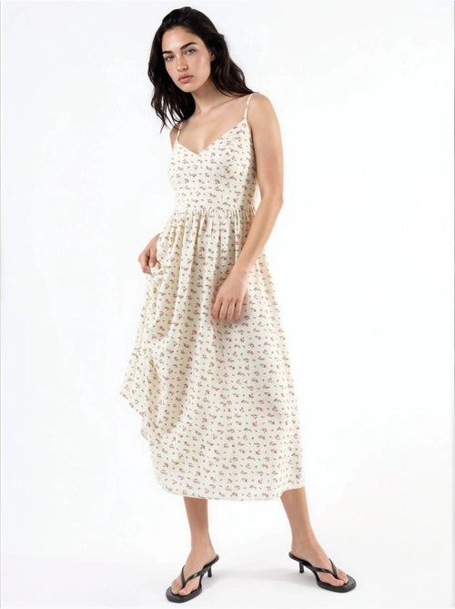 Midi-jurk met bloemenprint en bandjes hiccup - Kiabi Midi-jurk met bloemenprint en bandjes hiccup - Kiabi