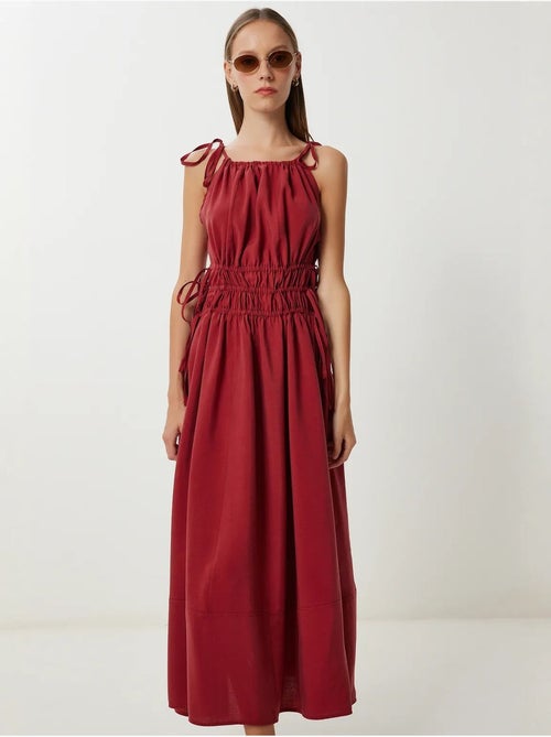 Midi-jurk met halternek en strikdetail istanbul - Kiabi Midi-jurk met halternek en strikdetail istanbul - Kiabi