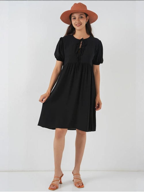 Midi-jurk met striksluiting bdart - Kiabi Midi-jurk met striksluiting bdart - Kiabi