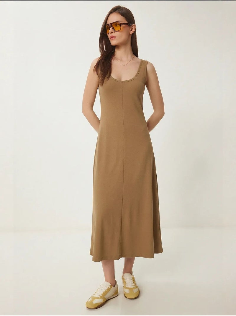Midi-jurk met u-hals istanbul Camel - Kiabi
