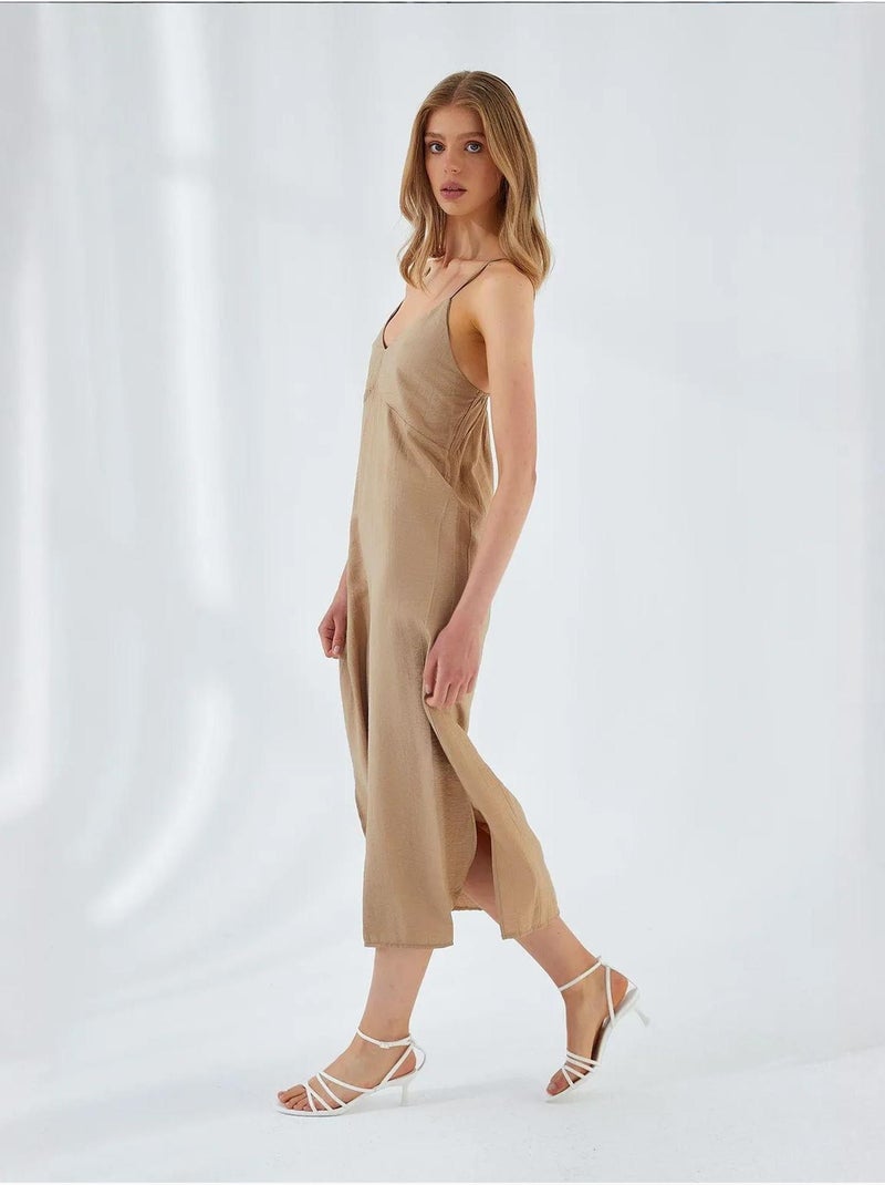 Midi-jurk met v-hals en split mixray Klei-beige - Kiabi