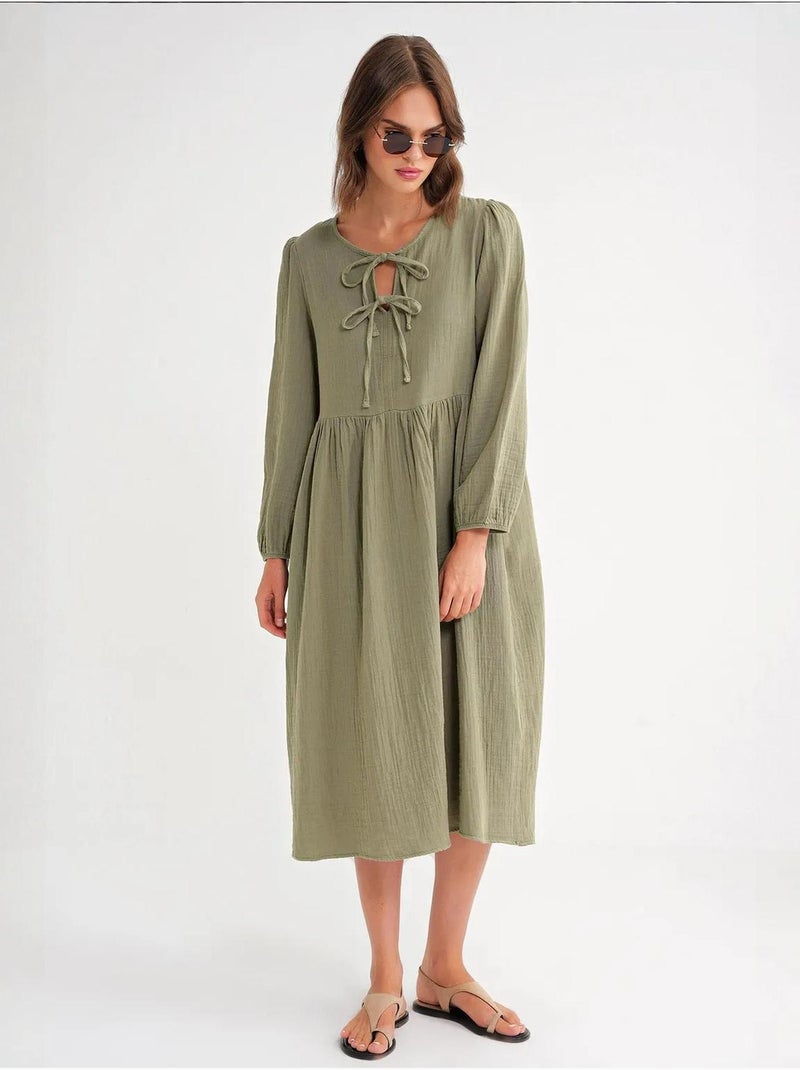 Midi-jurk met v-hals en striksluiting mixray Pastelgroen - Kiabi
