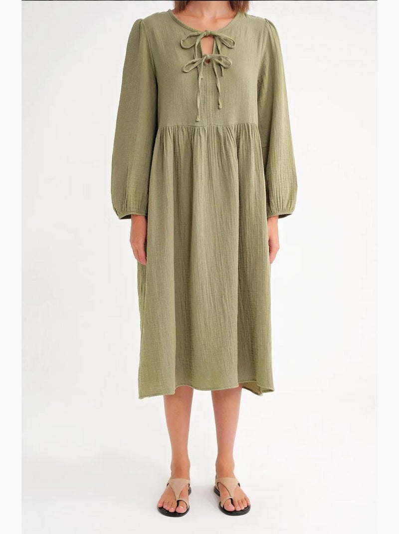 Midi-jurk met v-hals en striksluiting mixray Pastelgroen - Kiabi