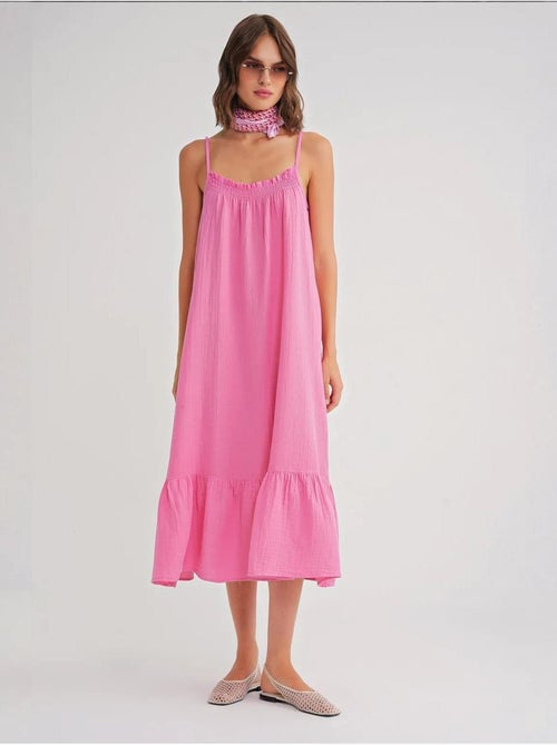 Midi mousseline jurk met ruchesdetail mixray - Kiabi Midi mousseline jurk met ruchesdetail mixray - Kiabi