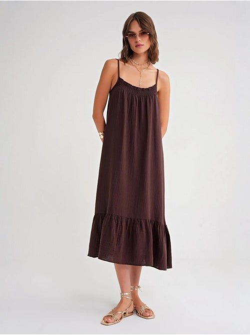 Midi mousseline jurk met ruchesdetail mixray - Kiabi Midi mousseline jurk met ruchesdetail mixray - Kiabi
