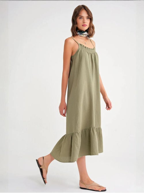 Midi mousseline jurk met ruchesdetail mixray - Kiabi Midi mousseline jurk met ruchesdetail mixray - Kiabi