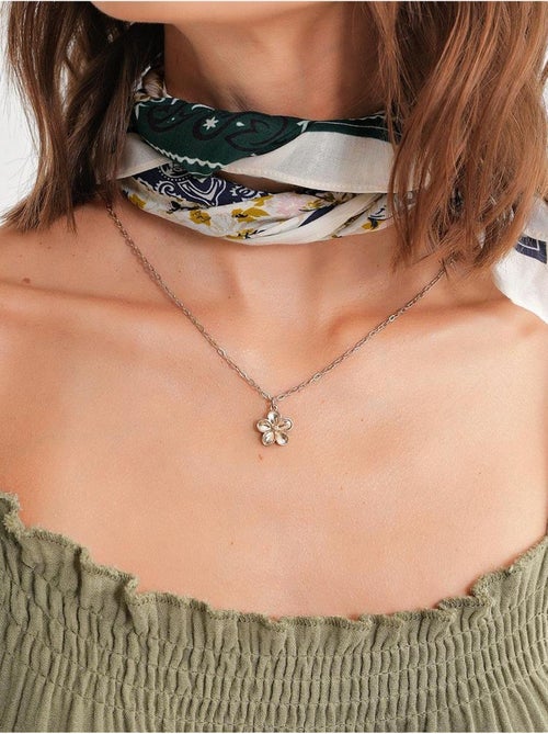 Midi mousseline jurk met ruchesdetail mixray - Kiabi Midi mousseline jurk met ruchesdetail mixray - Kiabi