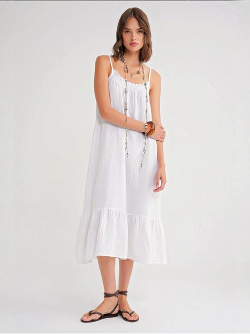 Midi mousseline jurk met ruchesdetail mixray - Kiabi Midi mousseline jurk met ruchesdetail mixray - Kiabi