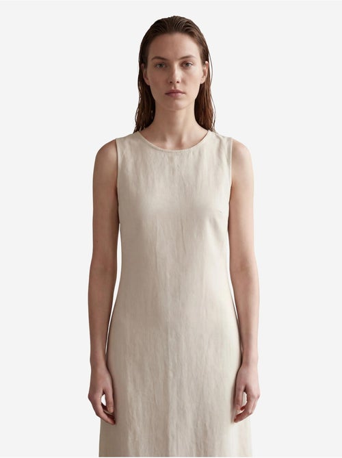 Mijn mode mouwloze maxi-jurk met u-kraag en uitsnijdingen my fashion - Kiabi Mijn mode mouwloze maxi-jurk met u-kraag en uitsnijdingen my fashion - Kiabi