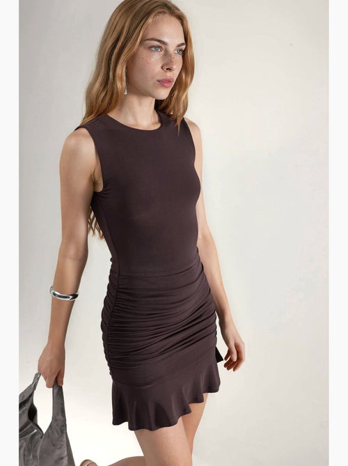 Mini bodyconjurk met ruches hiccup - Kiabi Mini bodyconjurk met ruches hiccup - Kiabi