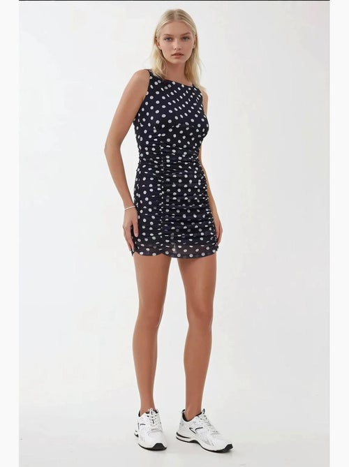 Mini-bodyconjurk met stippenprint en boothals hiccup - Kiabi Mini-bodyconjurk met stippenprint en boothals hiccup - Kiabi