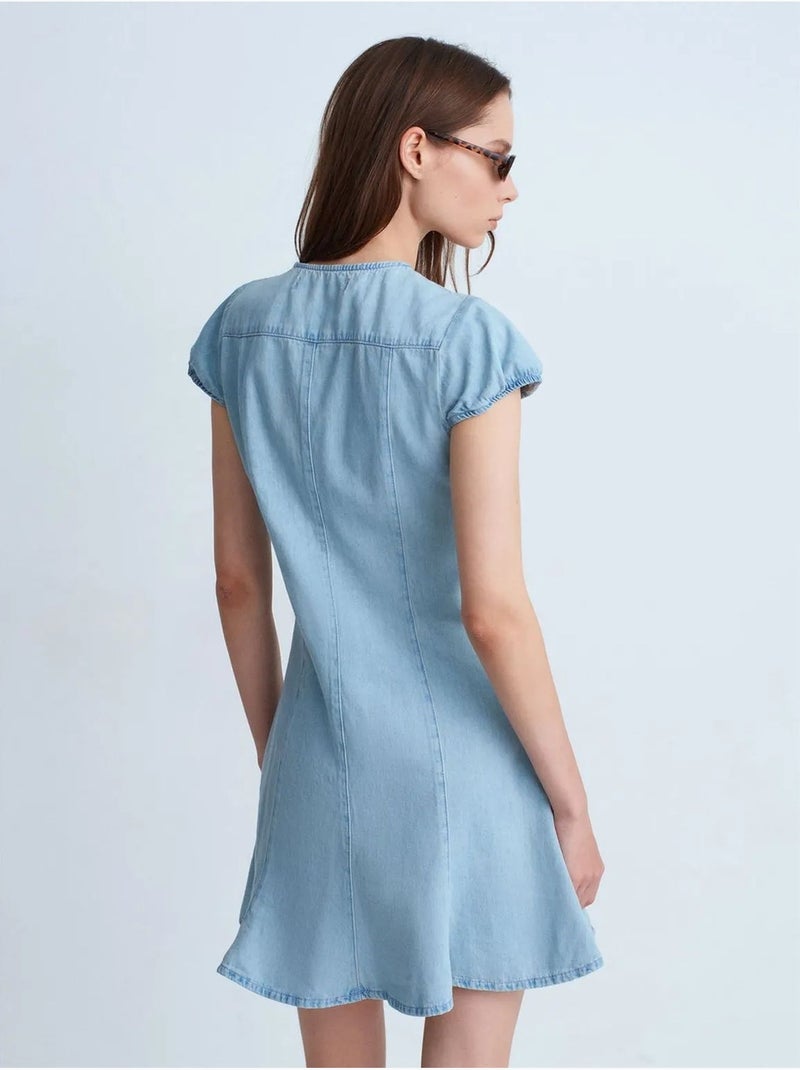 Mini denim jurk in a-lijn dilvin Lichtblauw - Kiabi