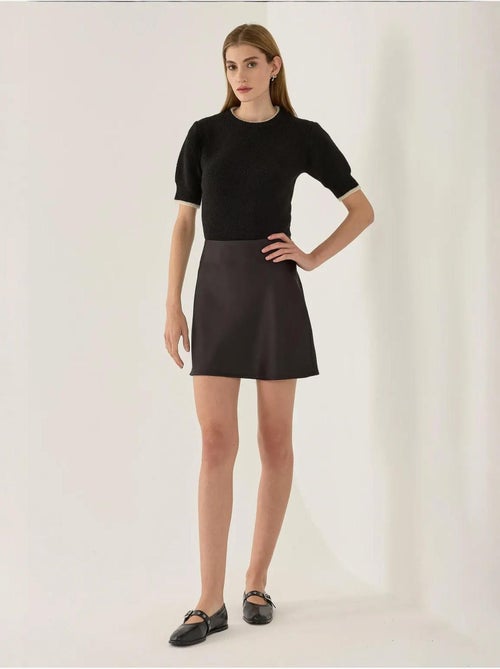 Mini-jupe unie en satin - Kiabi