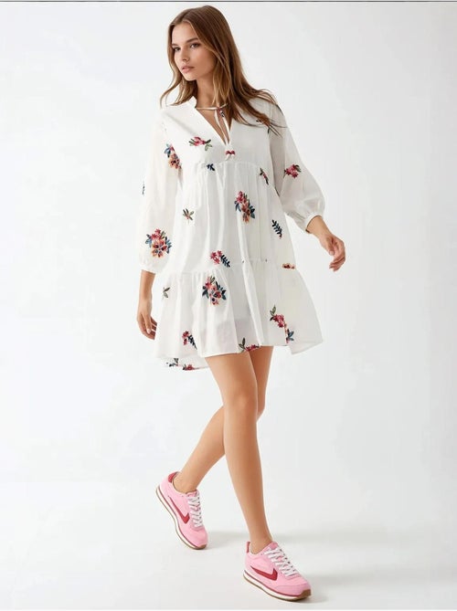 Mini-jurk met print en v-hals hiccup - Kiabi Mini-jurk met print en v-hals hiccup - Kiabi