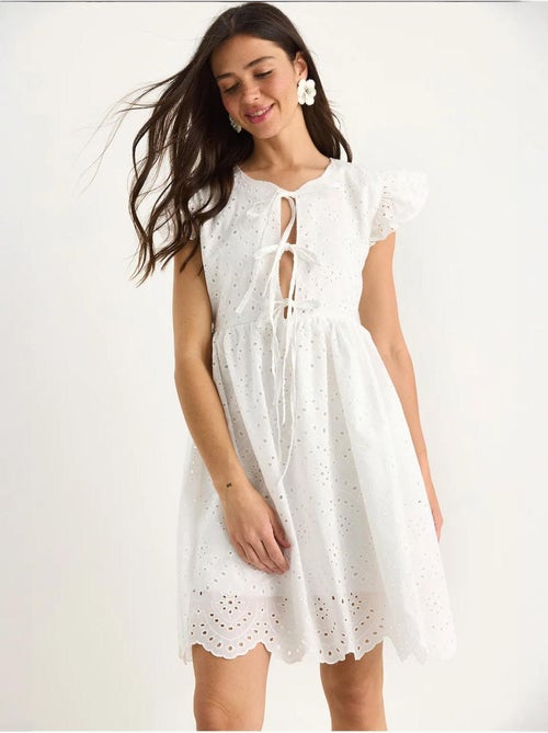Mini-robe avec nœud et doublure à œillets lucci - Kiabi Mini-robe avec nœud et doublure à œillets lucci - Kiabi