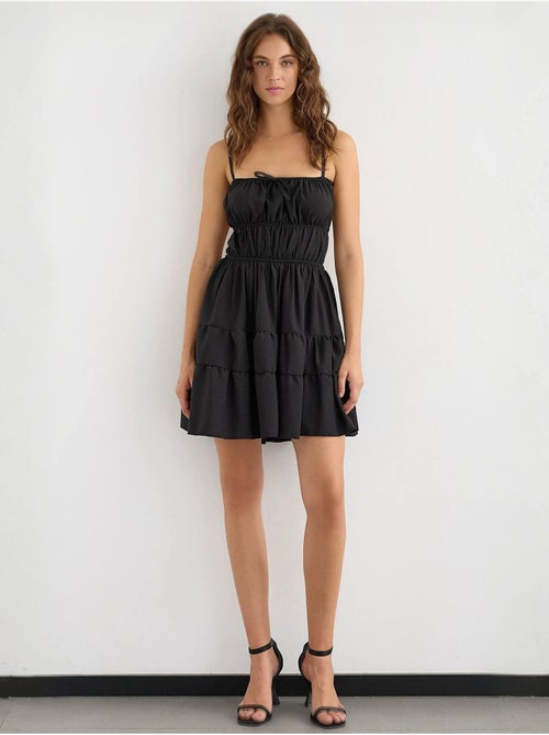 Mini-robe en coton avec détails noués - Kiabi Mini-robe en coton avec détails noués - Kiabi