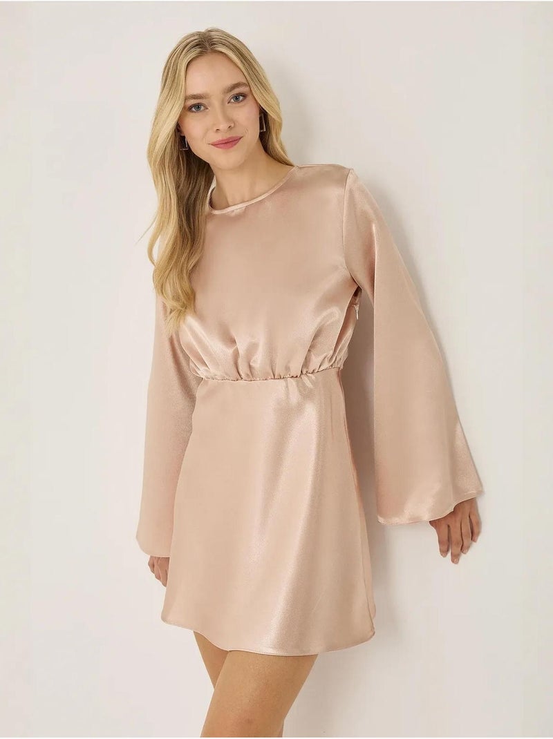 Mini robe en satin avec bras d'ange Beige naturel - Kiabi